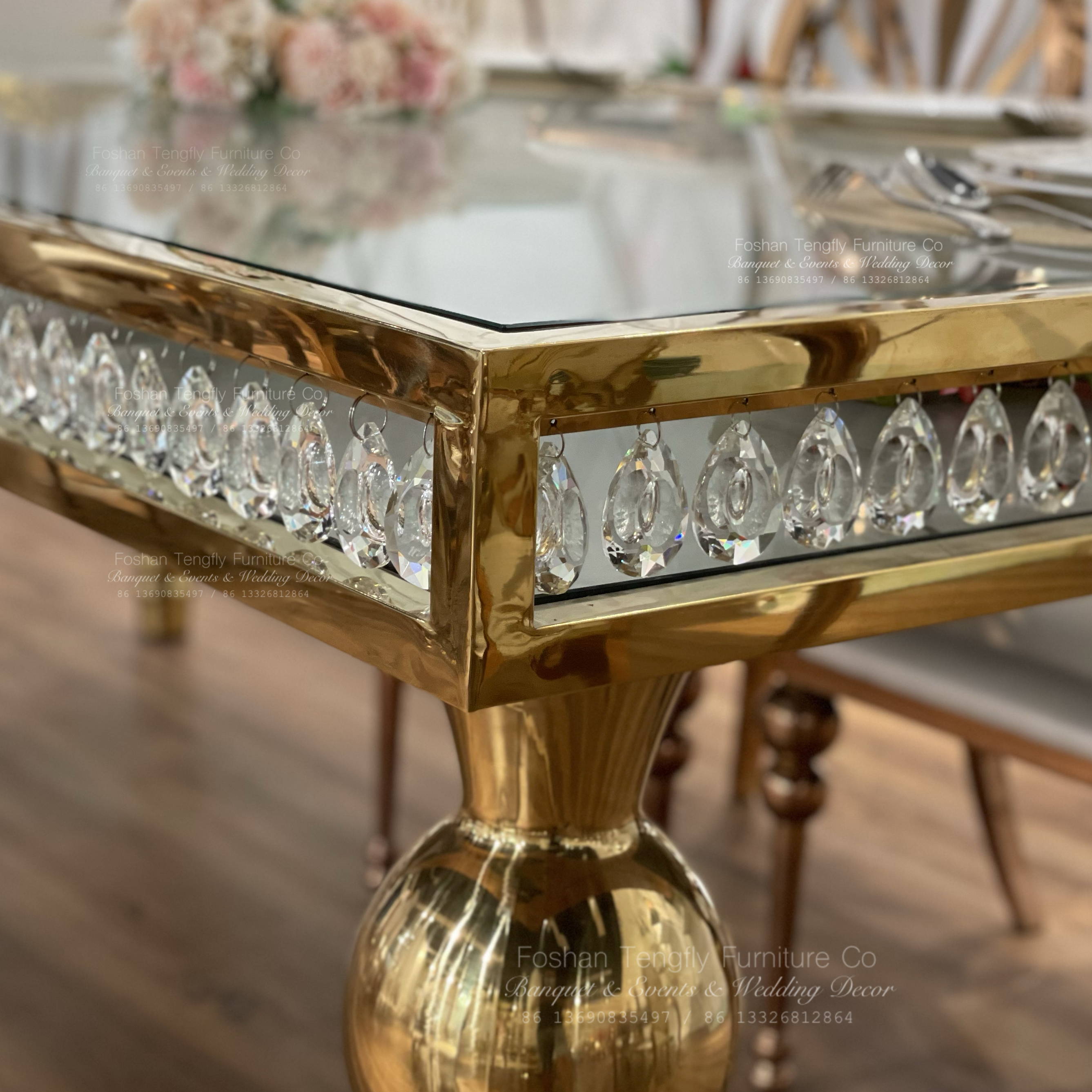 mesa de diseño de cristal